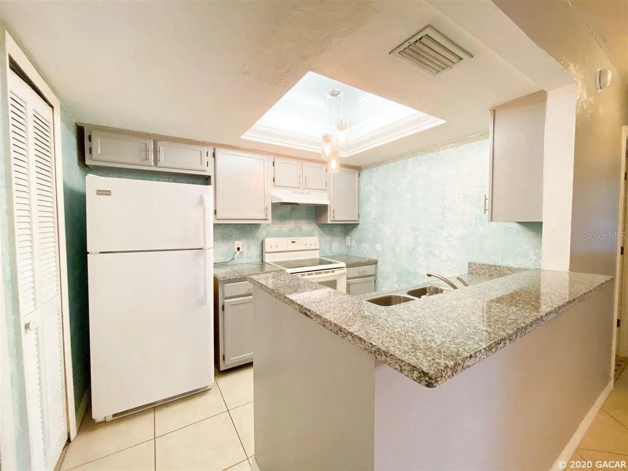 ROCKWOOD VILLAS - Residential Lease