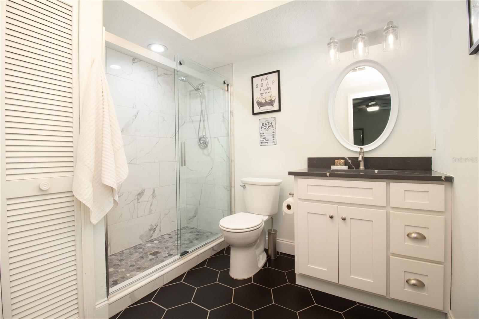 TARA CAY - Residential