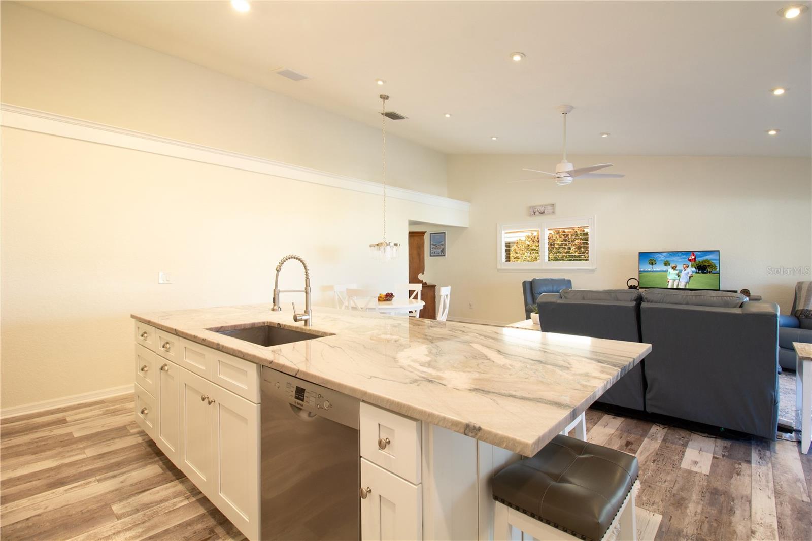 TARA CAY - Residential