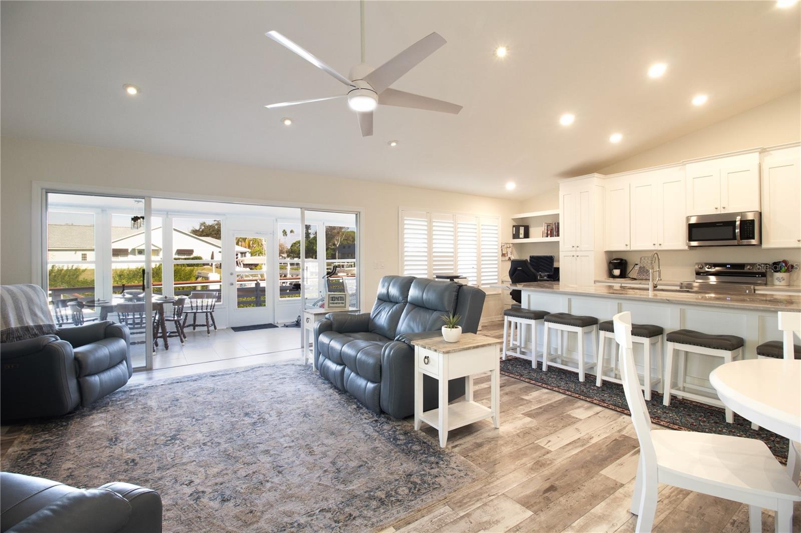 14609 LORIDAWN DRIVE 4