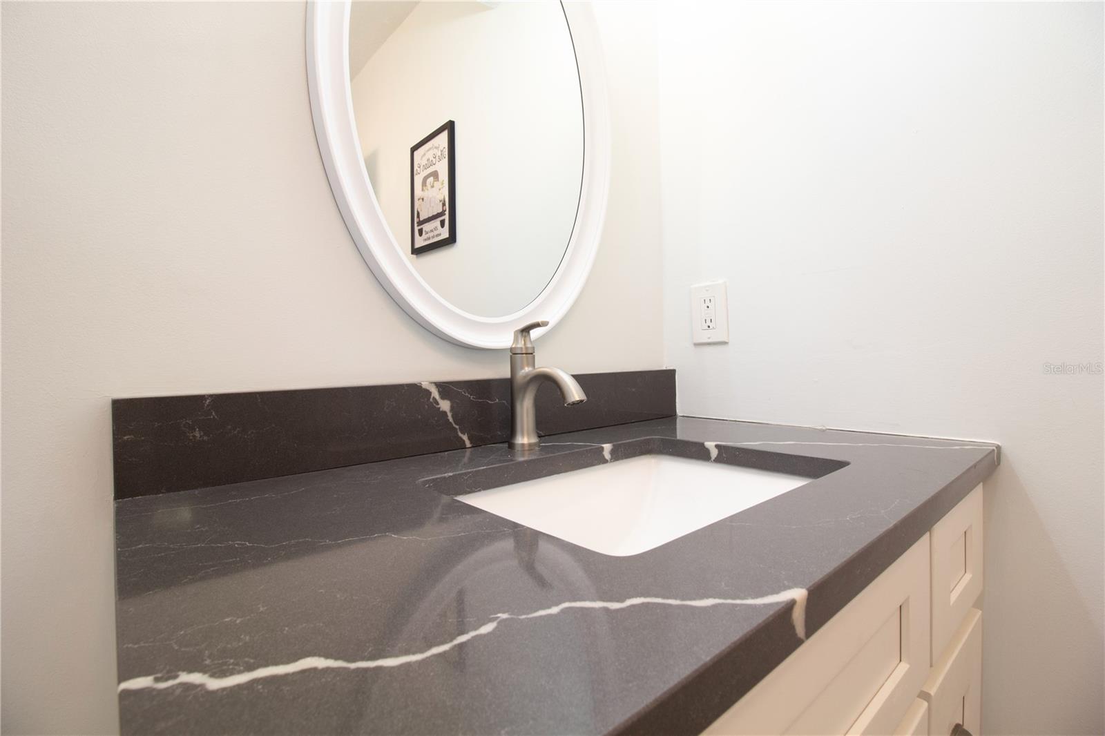 TARA CAY - Residential