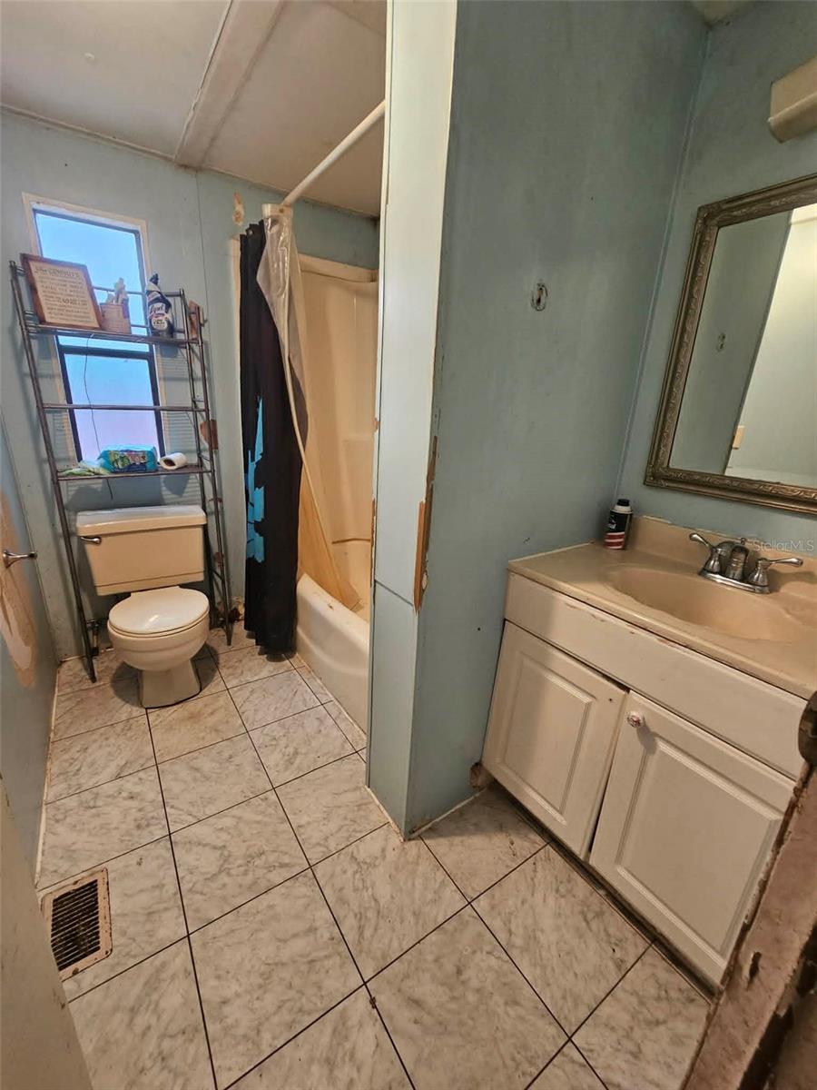OCALA PARK RANCHETTES - Residential