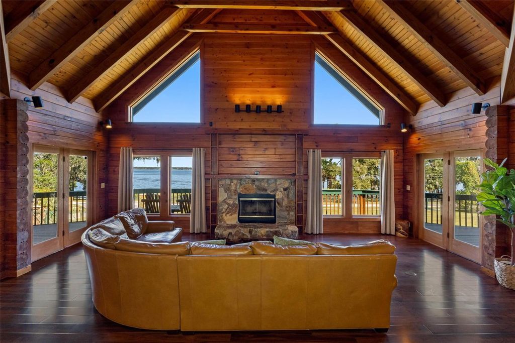 Photo of 11401 Thonotosassa Road, Thonotosassa, FL 33592 (MLS # TB8467742)