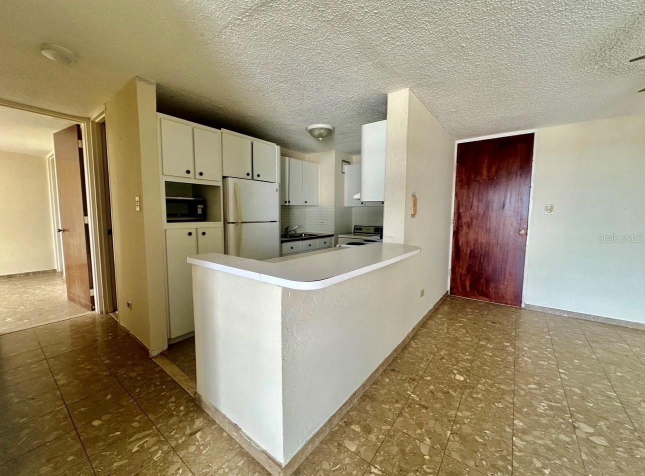 701 COND. COMODORO 701
