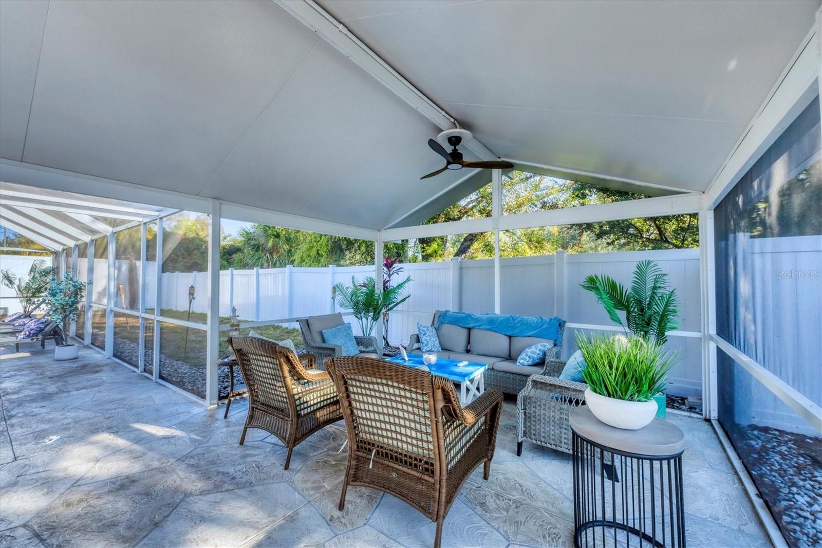 DE SOTO LAKES - Residential