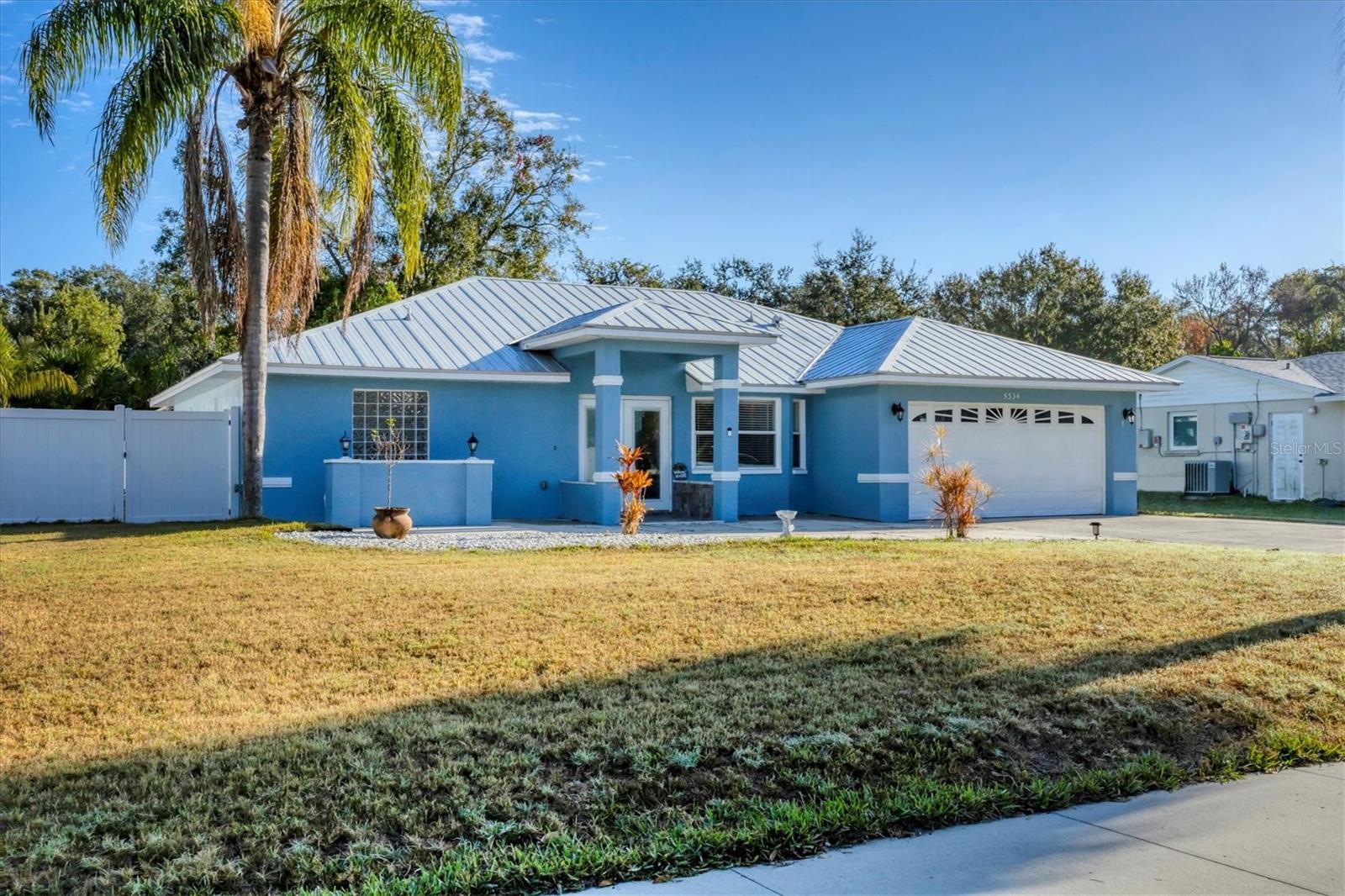 DE SOTO LAKES - Residential