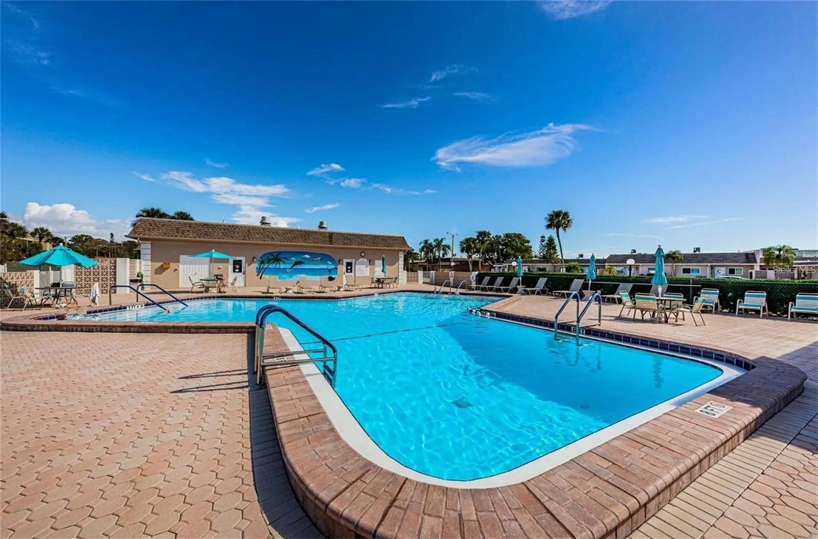 BOCA CIEGA POINT EAST - Residential