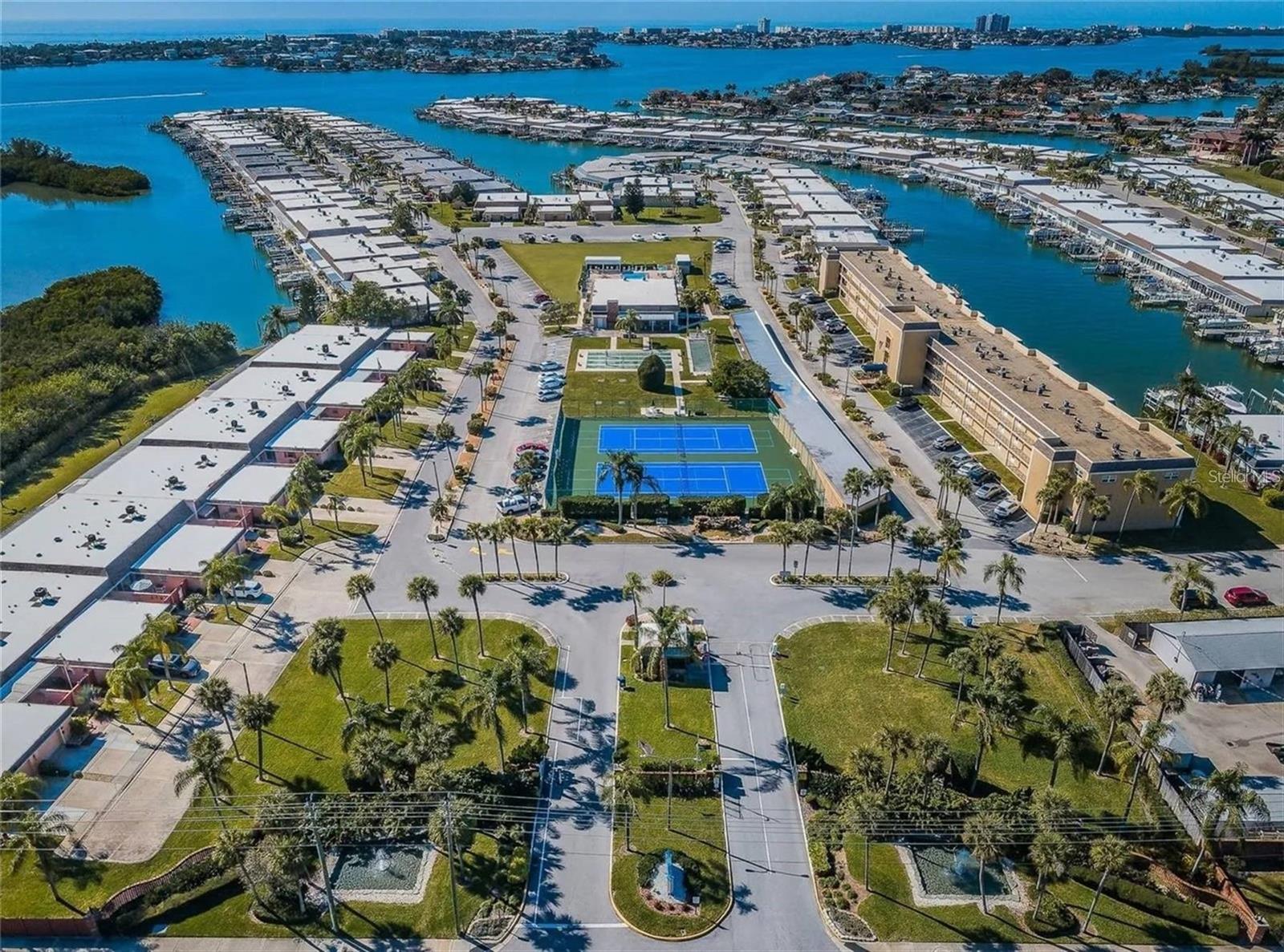BOCA CIEGA POINT EAST - Residential