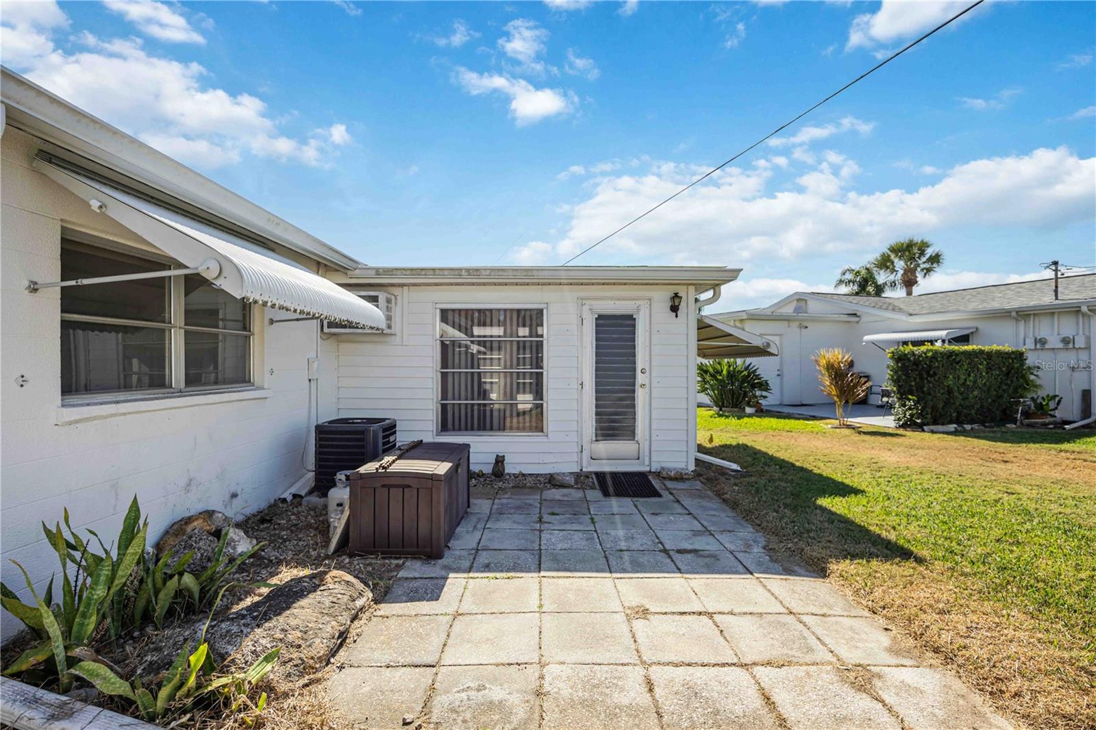 PARKWAY VILLAS - Residential