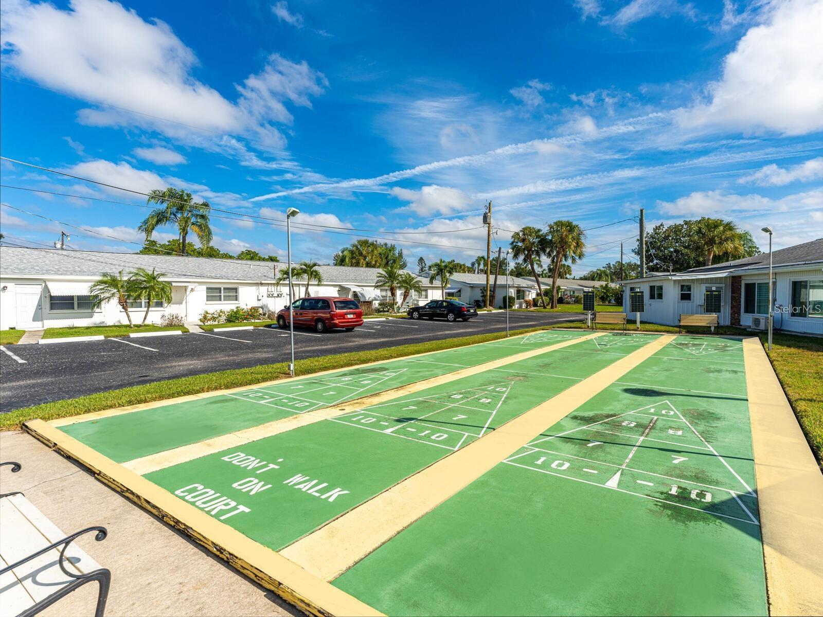 PARKWAY VILLAS - Residential