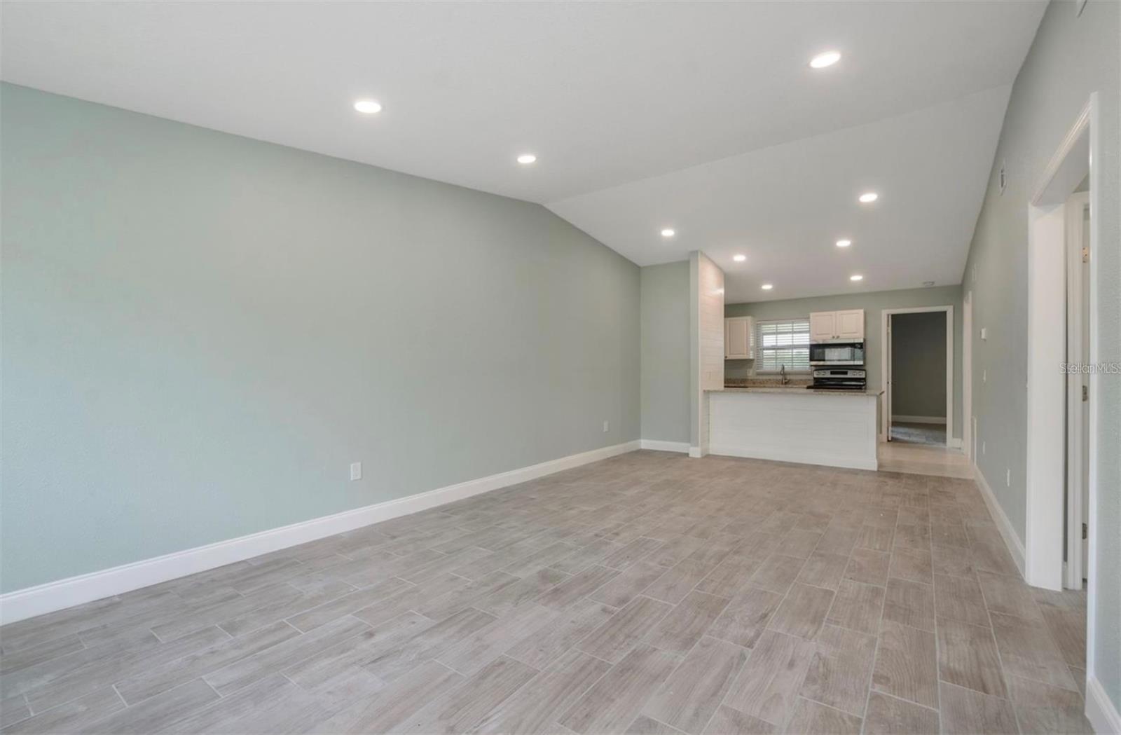 1184 WOODMAN WAY
