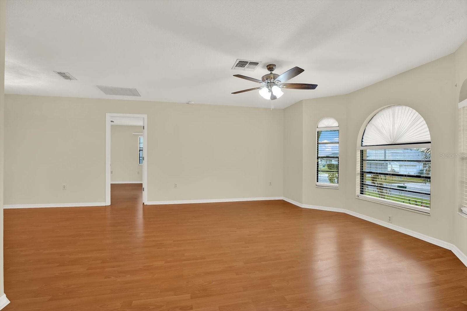 SEVEN HILLS - Residential