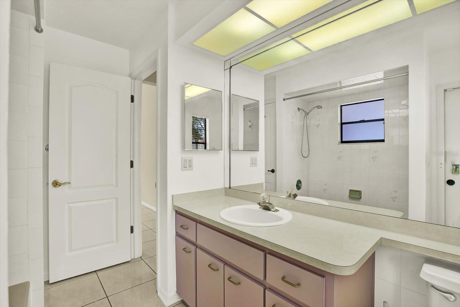 SEVEN HILLS - Residential