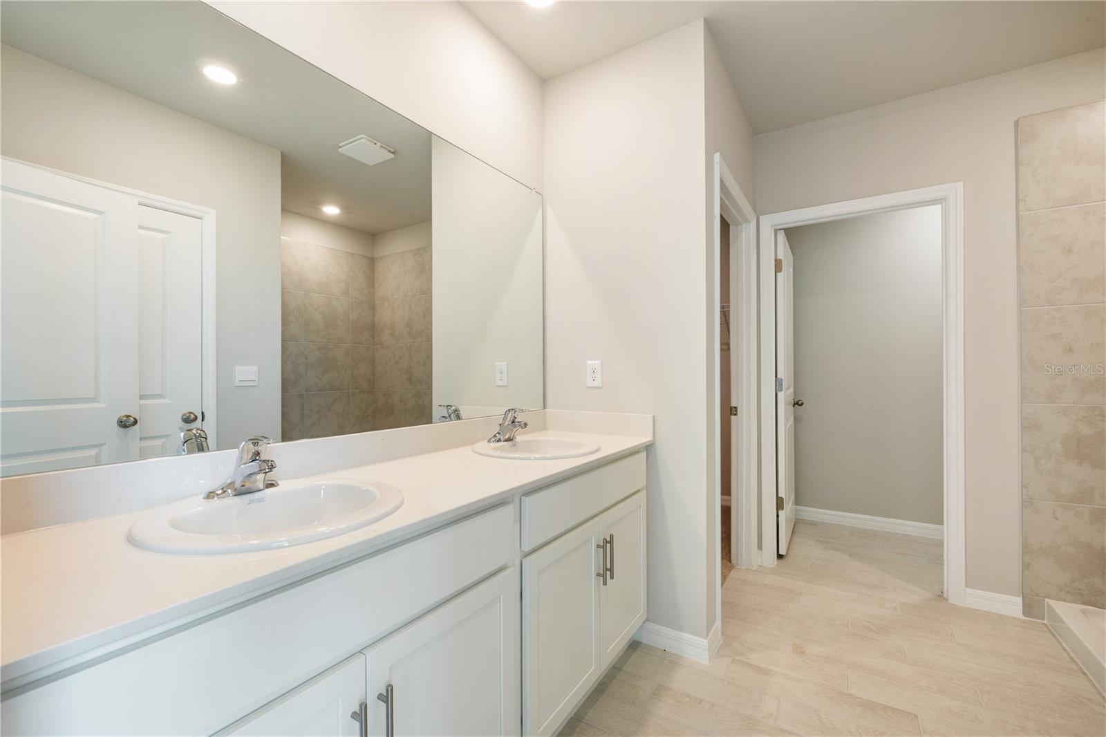 CORAL LAKES - CORAL CREEK - Residential