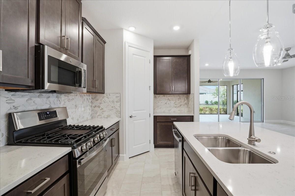 ESPLANADE NORTH AT ARTISAN LAKES SUBPH I - Residential