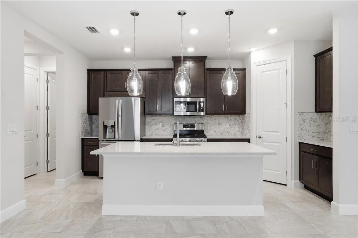 ESPLANADE NORTH AT ARTISAN LAKES SUBPH I - Residential