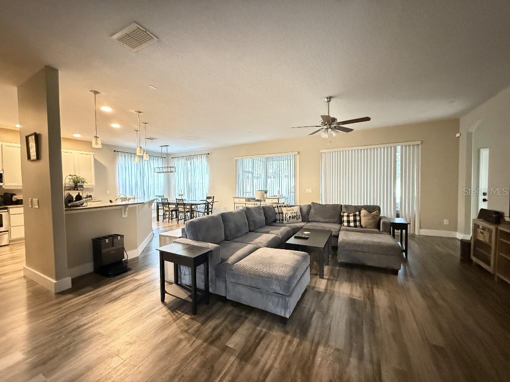 LAKE POINTE - Residential