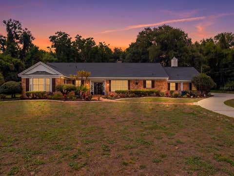 Tiny photo for 1017 Shore Acres Drive, Leesburg, FL 34748 (MLS # G5112017)