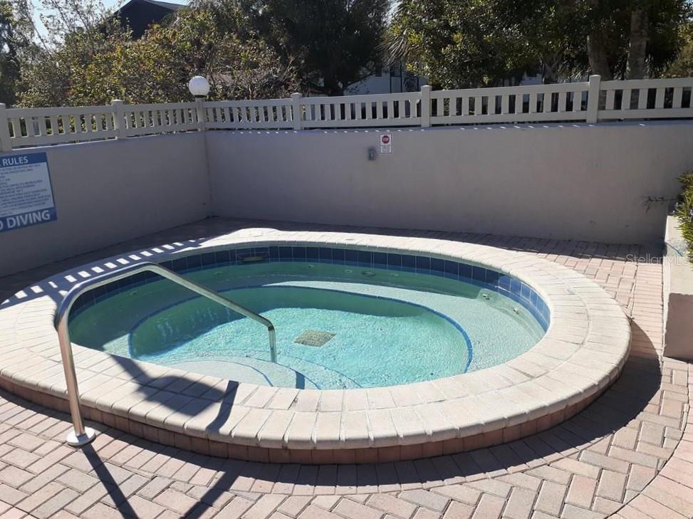 MIRROR LAKE CONDO SEC 2 - Residential