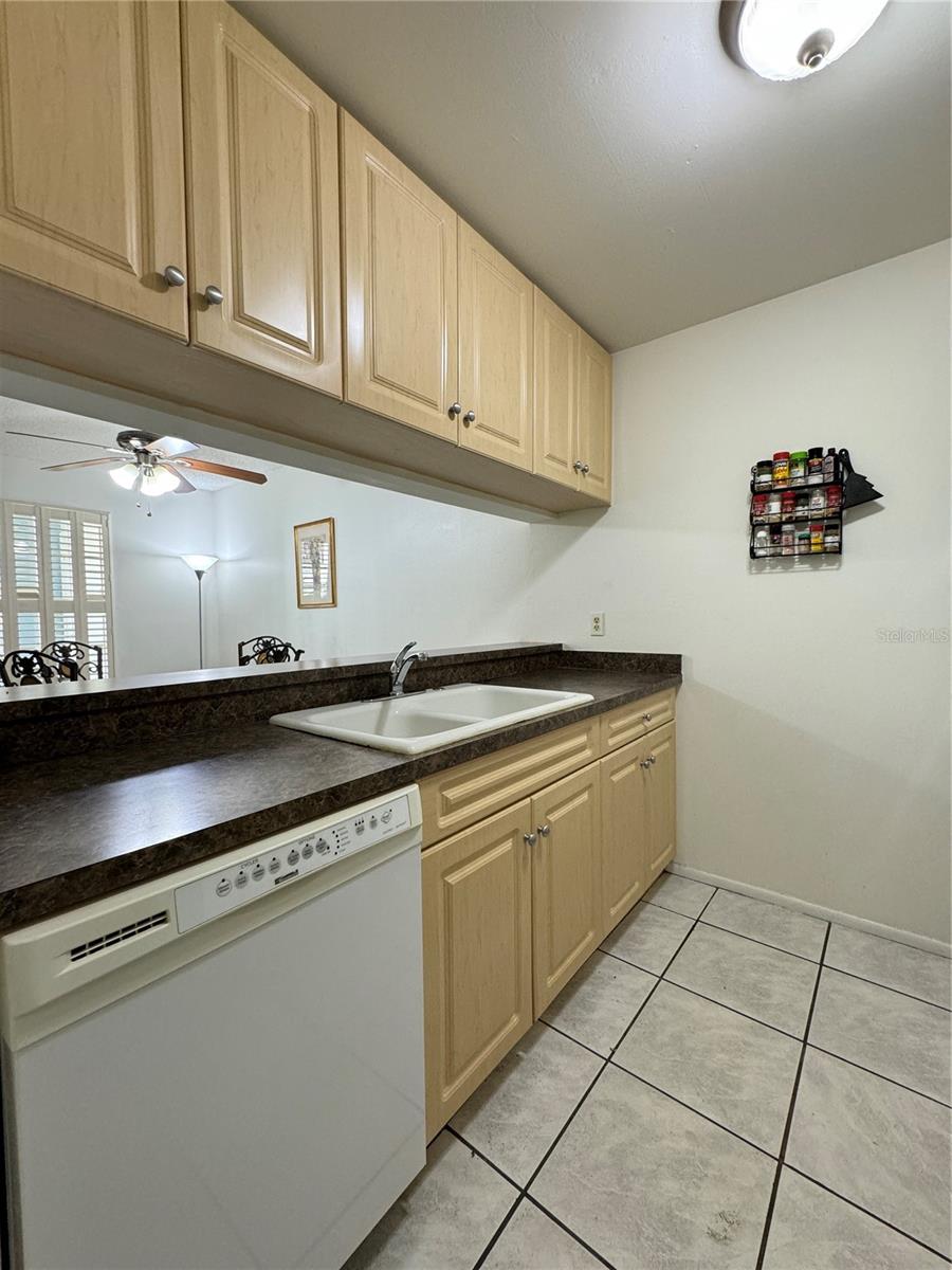 MIRROR LAKE CONDO SEC 2 - Residential