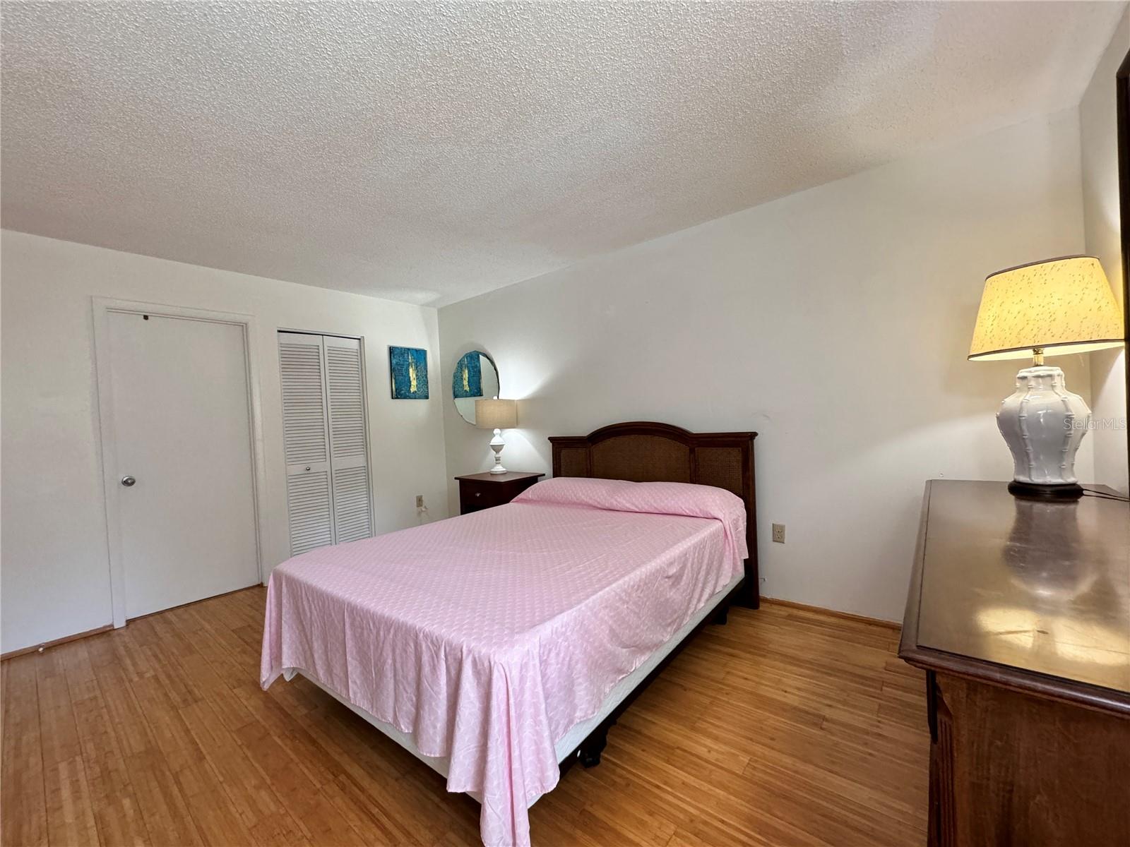 MIRROR LAKE CONDO SEC 2 - Residential