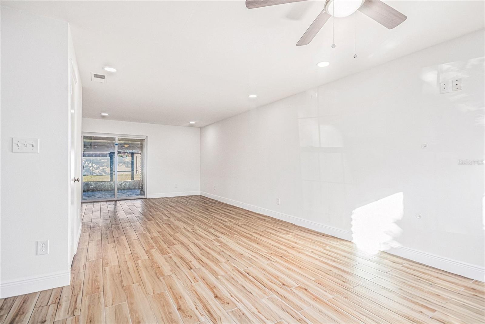 CANDLEWYCK EAST REP 01 - Residential