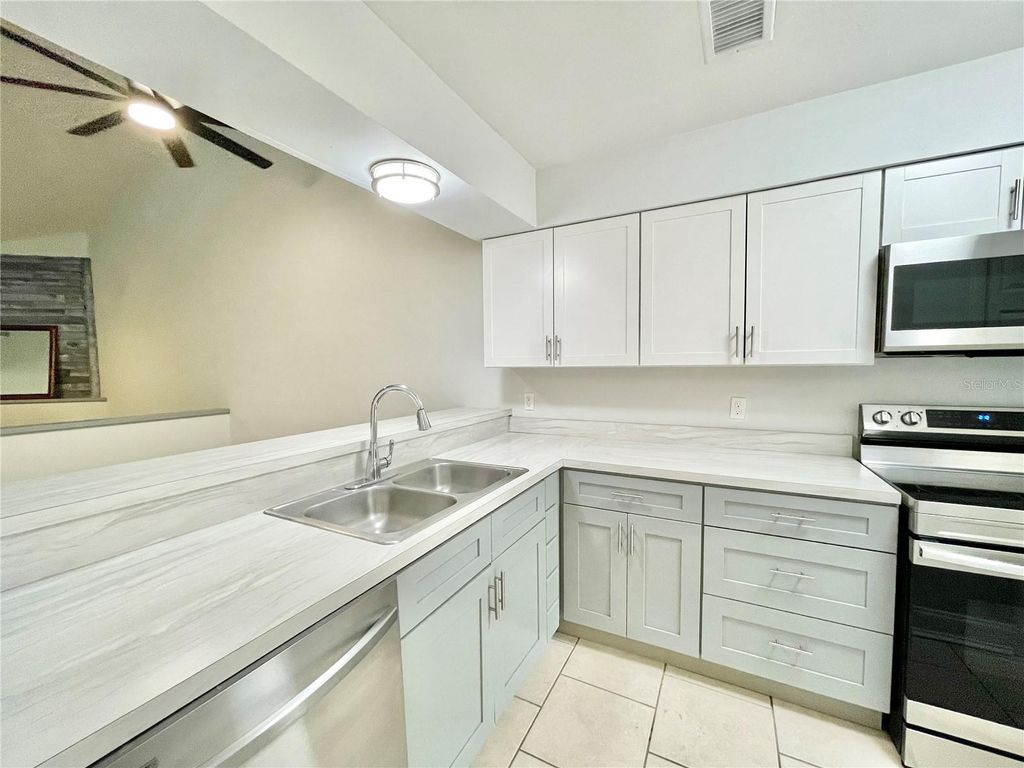 Photo of 2820 NW 39th Terrace, Gainesville, FL 32606 (MLS # GC527799)