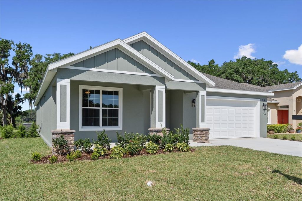 Photo of 4537 Fairway Oaks Drive, Mulberry, FL 33860 (MLS # L4957570)