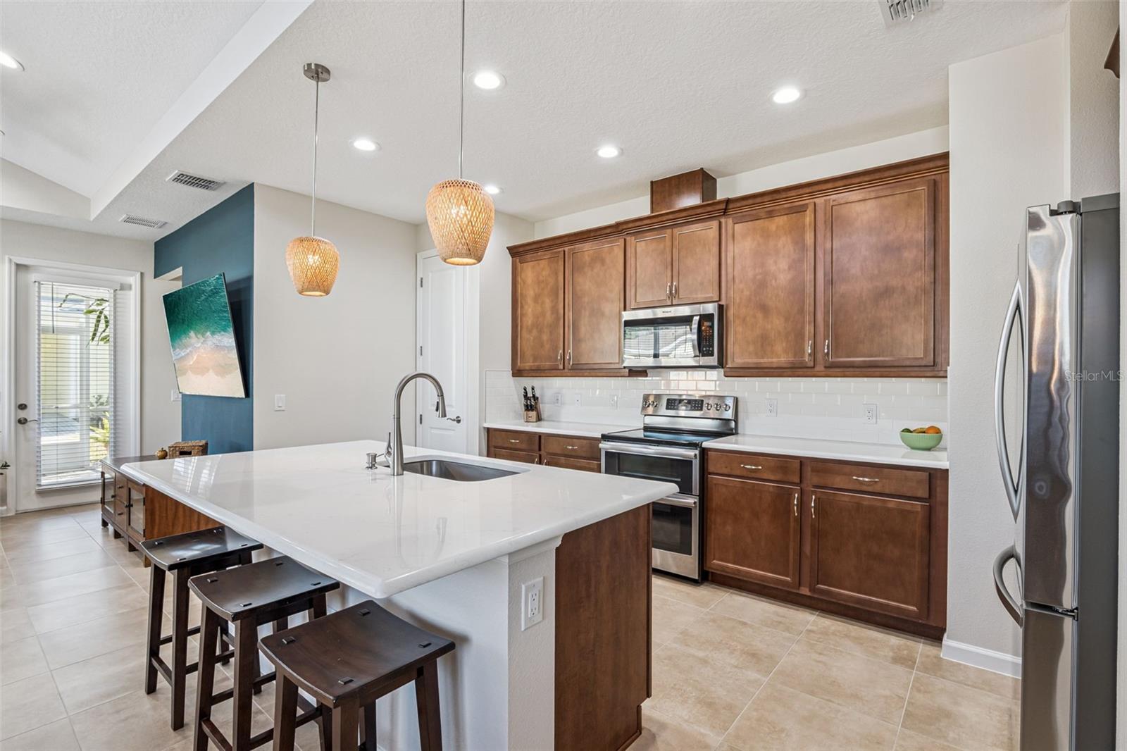 LATITUDE/DAYTONA BEACH CLOAR - Residential