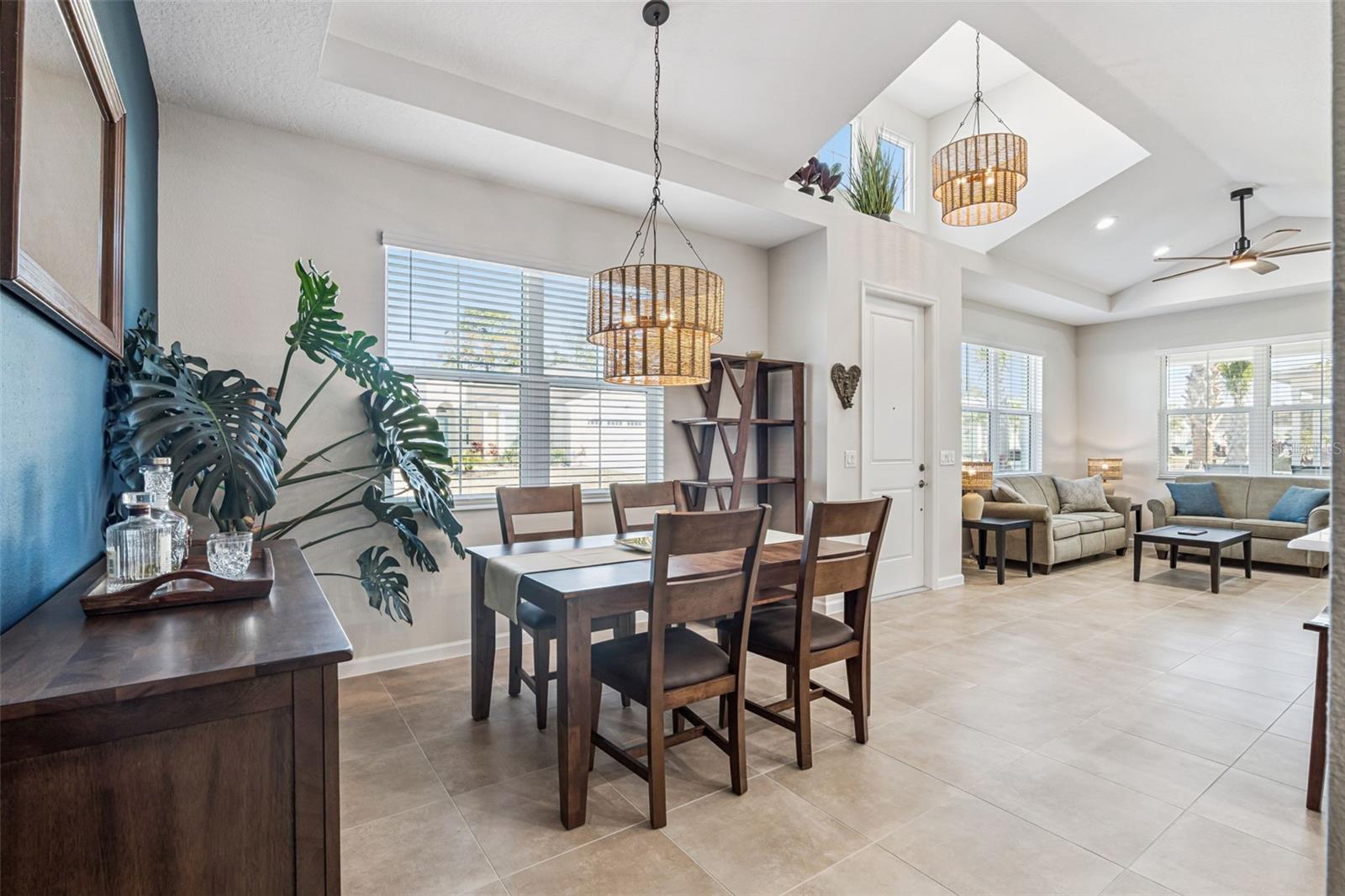 LATITUDE/DAYTONA BEACH CLOAR - Residential