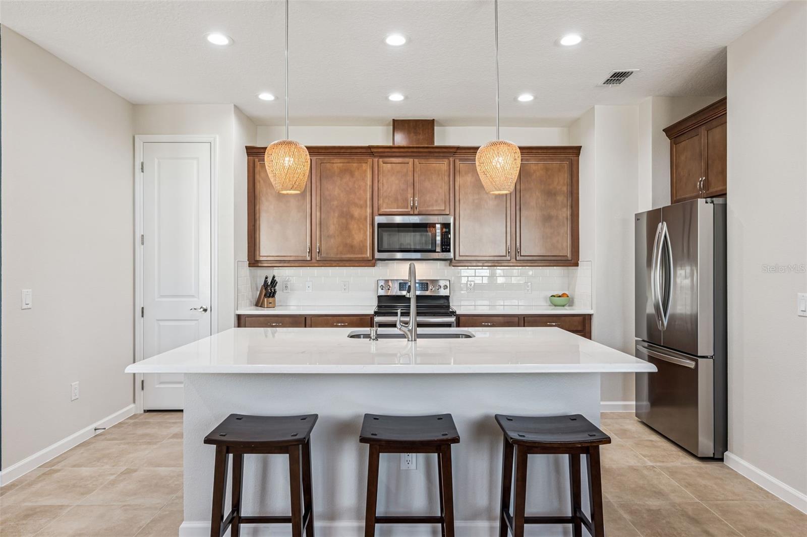 LATITUDE/DAYTONA BEACH CLOAR - Residential