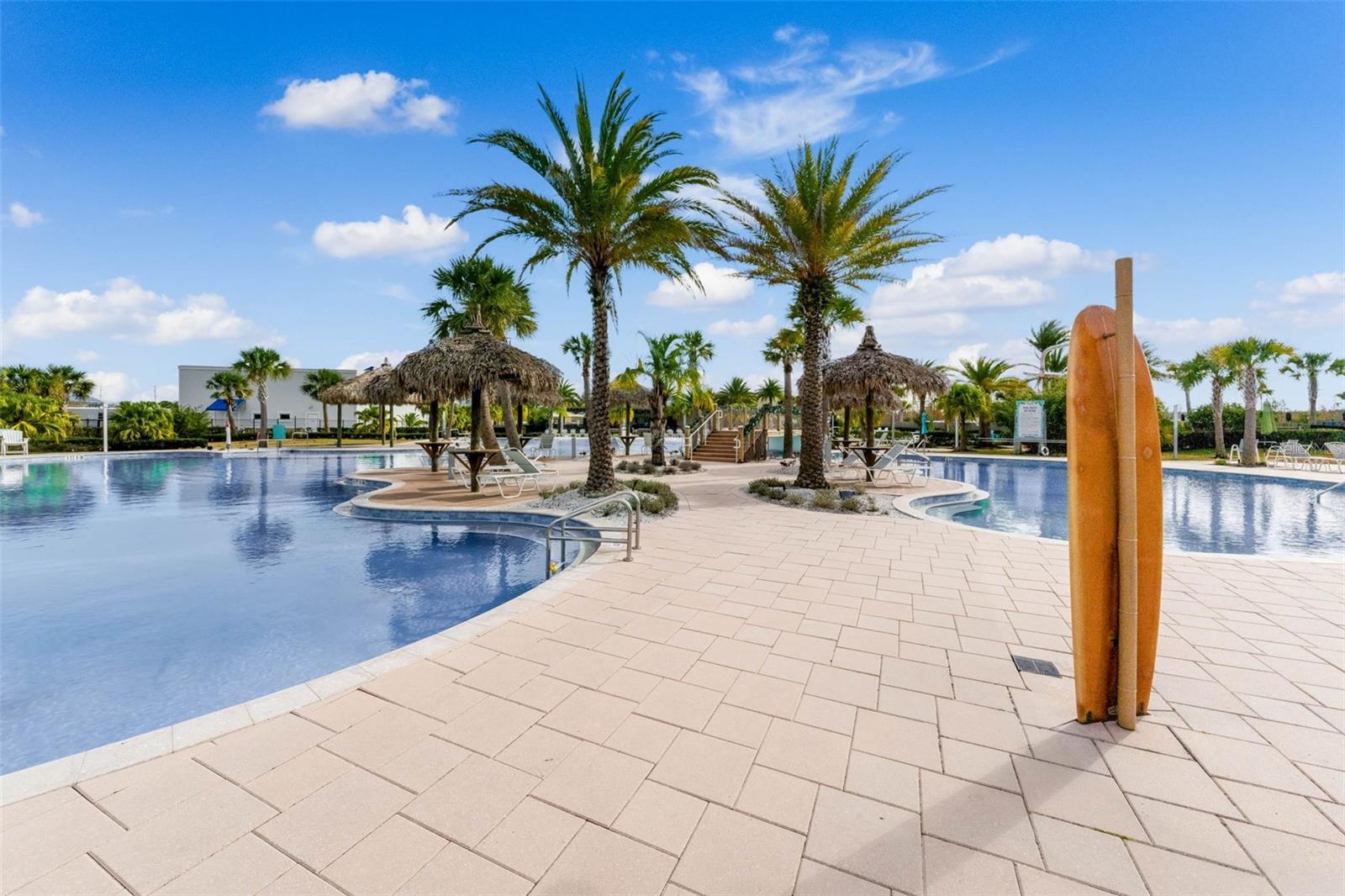 LATITUDE/DAYTONA BEACH CLOAR - Residential