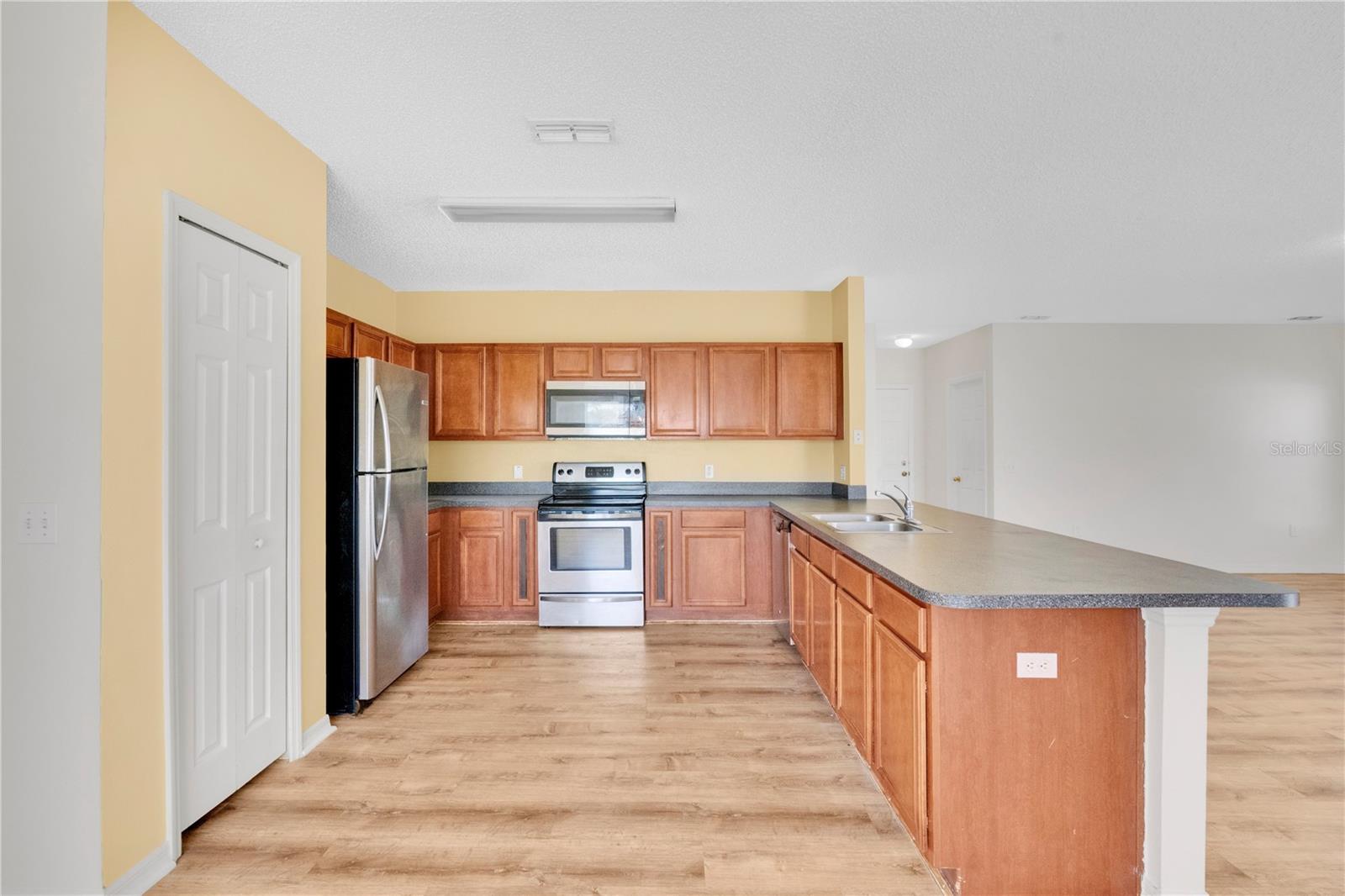 MAPLE CHASE AT CYPRESS WOODS - Residential