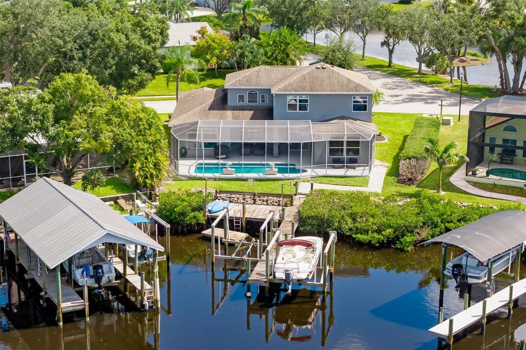 Photo of 124 41st Circle E, Bradenton, FL 34208 (MLS # A4710597)