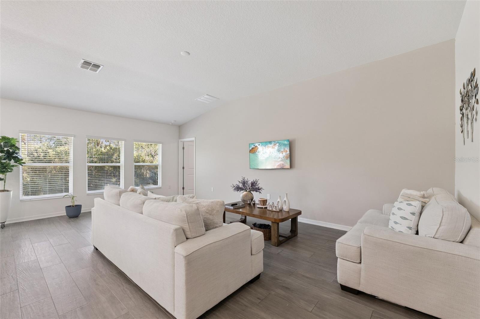 EDGEWATER PRESERVE PH 1 - Residential