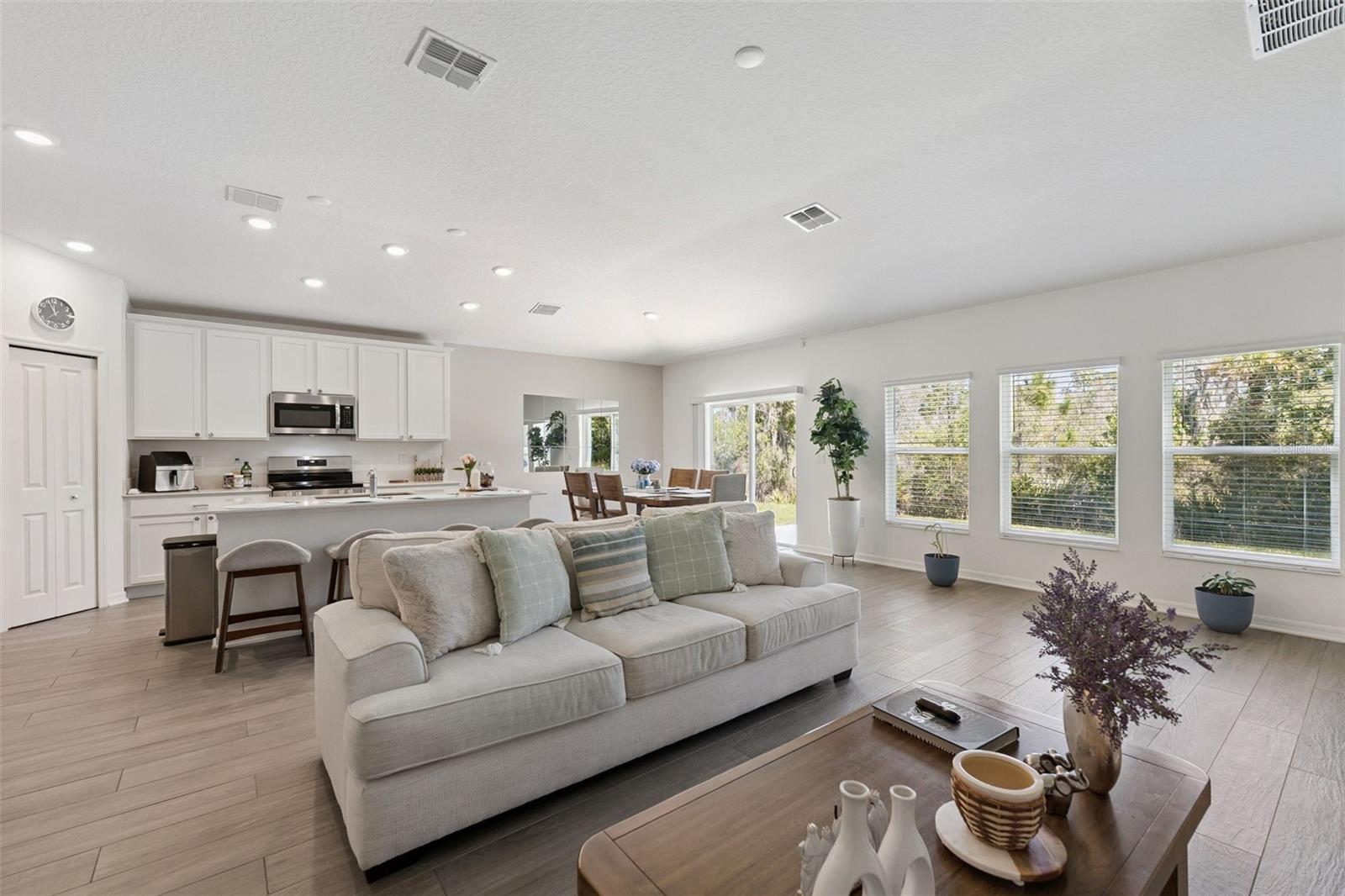 EDGEWATER PRESERVE PH 1 - Residential