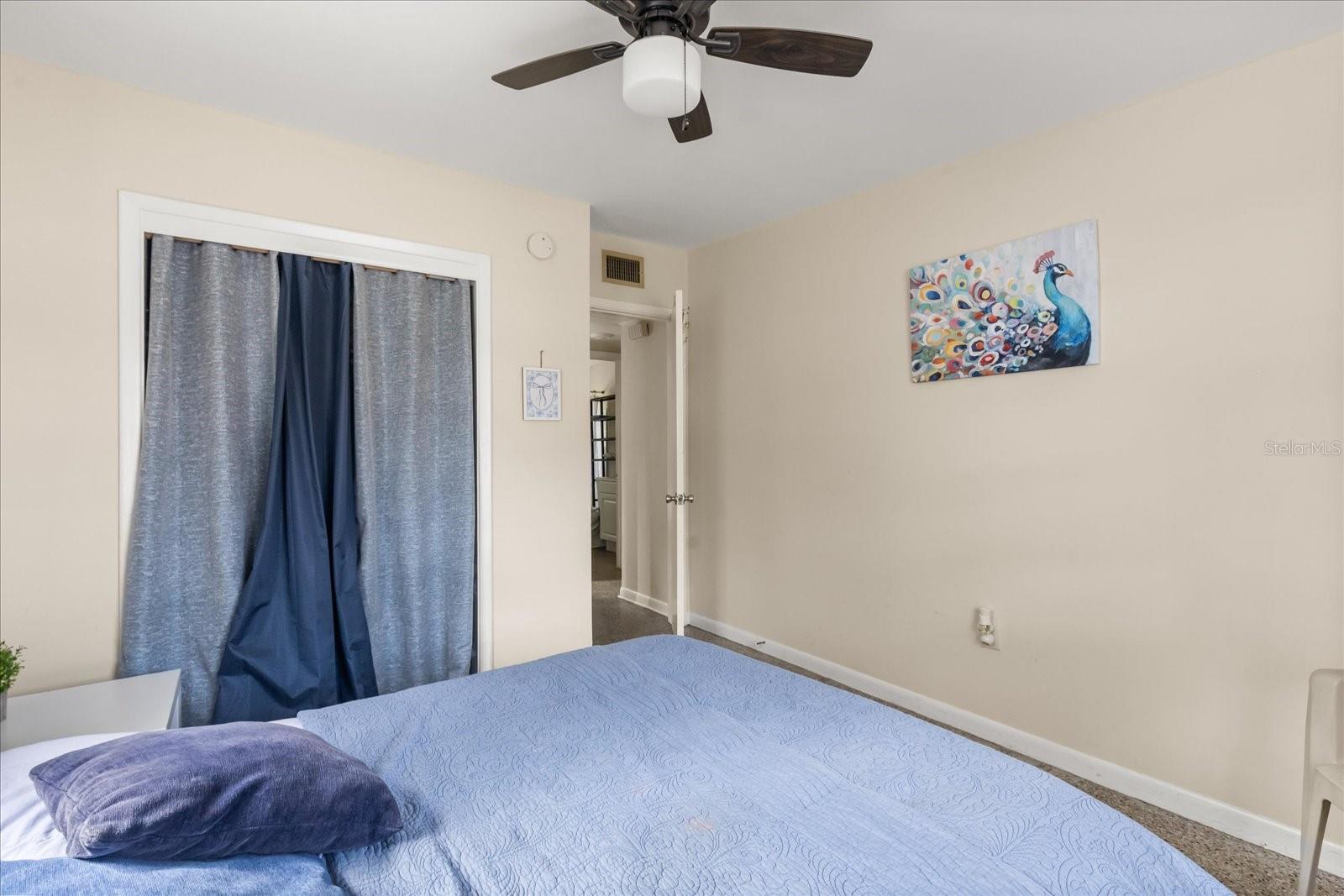 WEST BAY MANOR - Residential Income