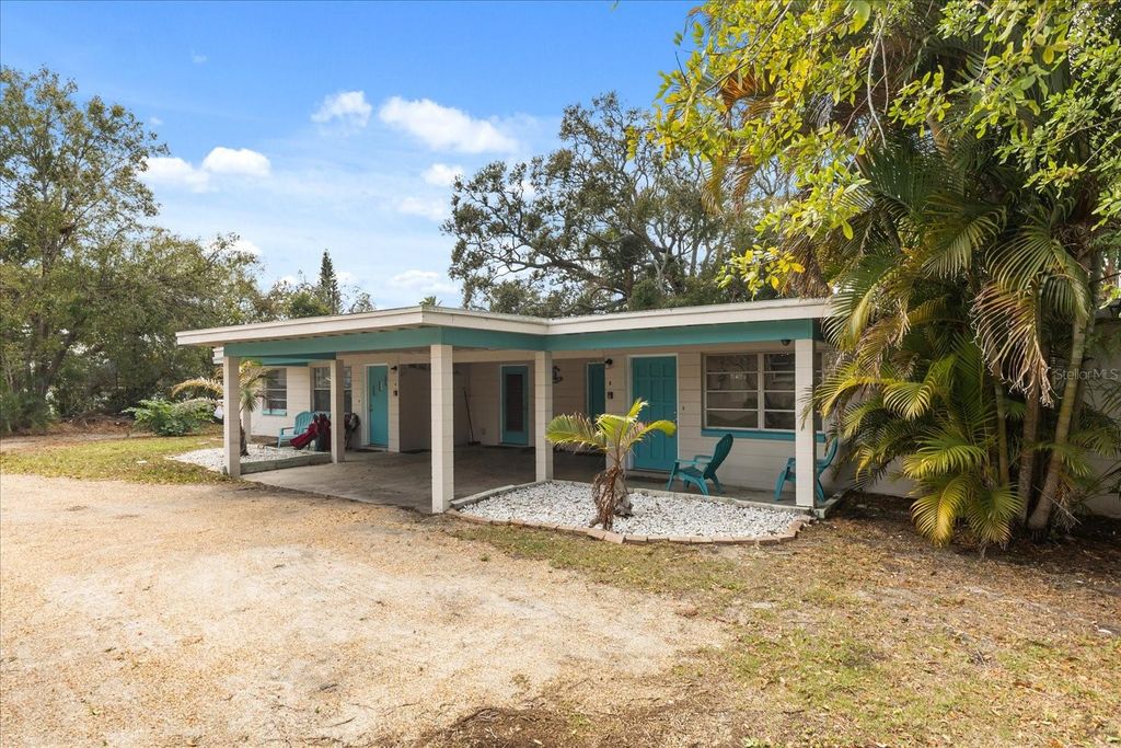 Photo of 1595 Howard Place #A &amp; B, Largo, FL 33770 (MLS # TB8480147)