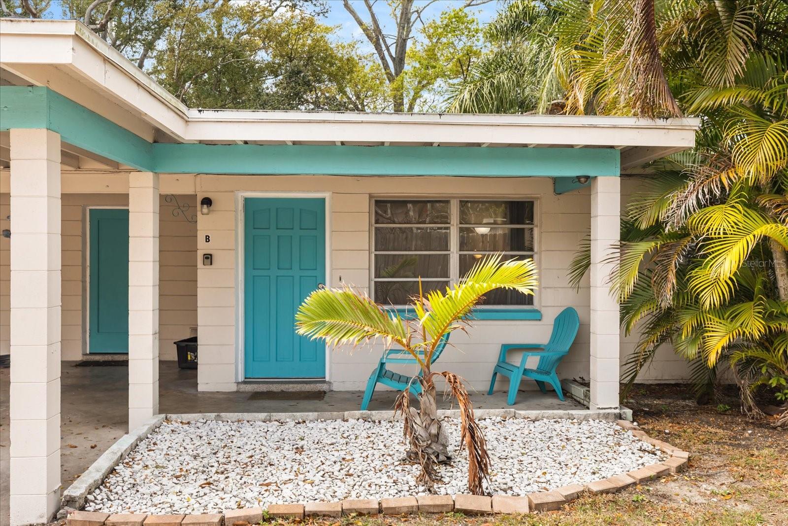 WEST BAY MANOR - Residential Income