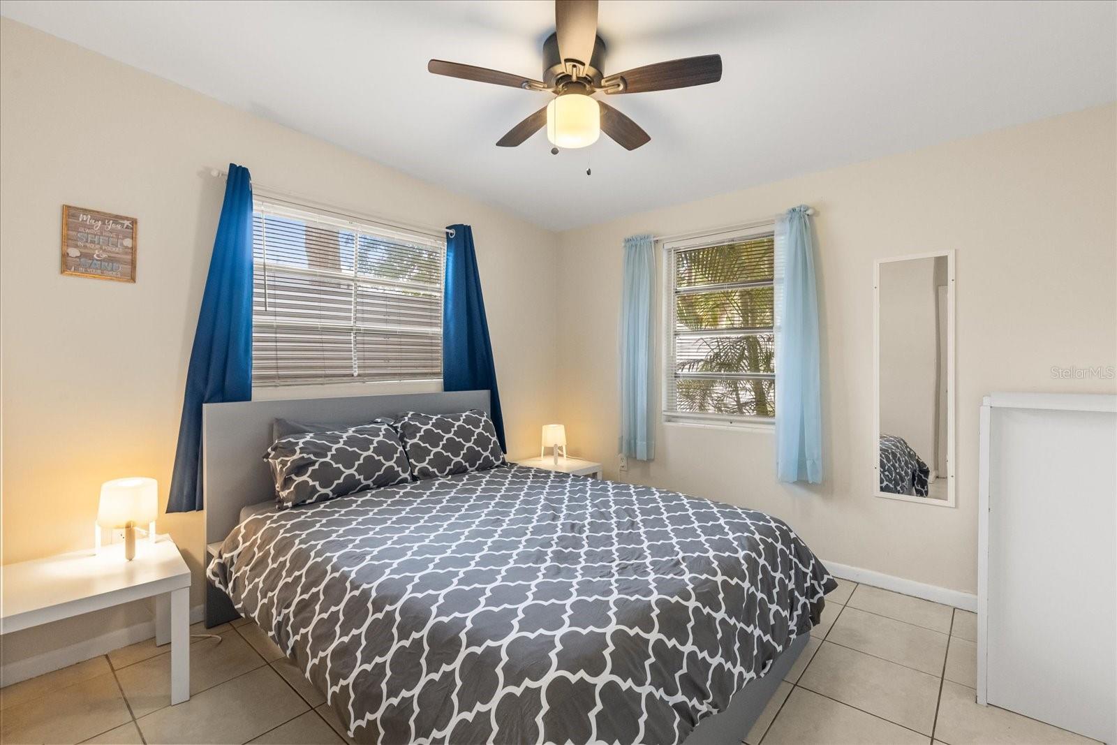 WEST BAY MANOR - Residential Income