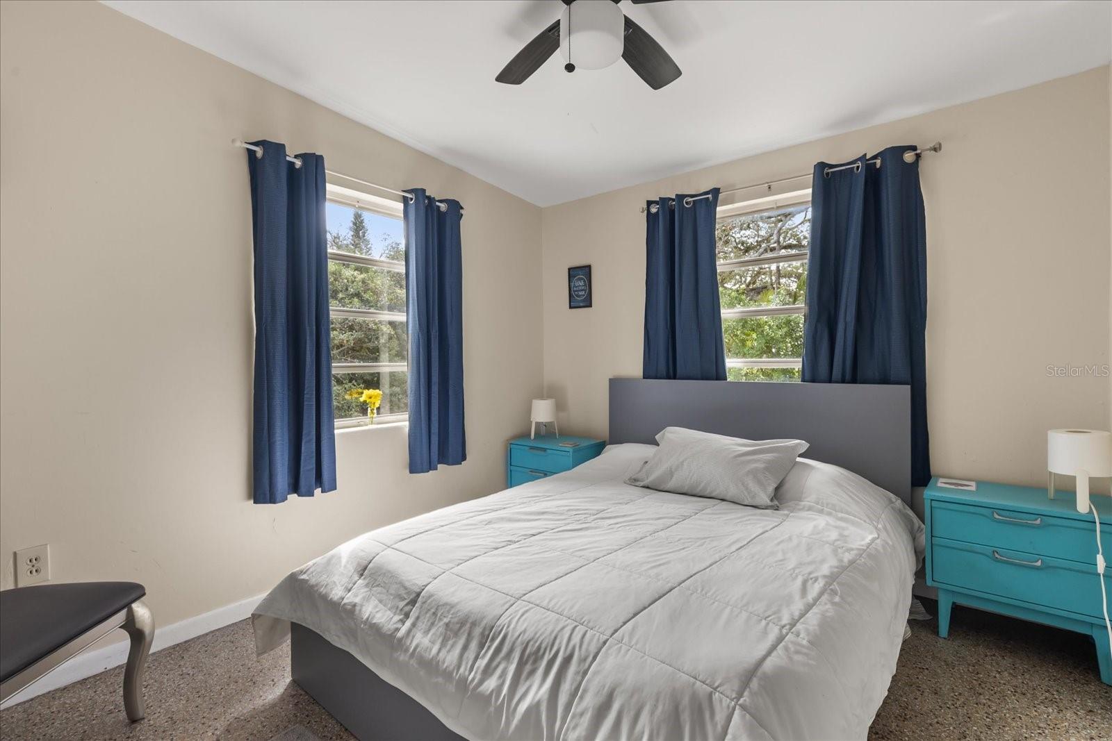 WEST BAY MANOR - Residential Income