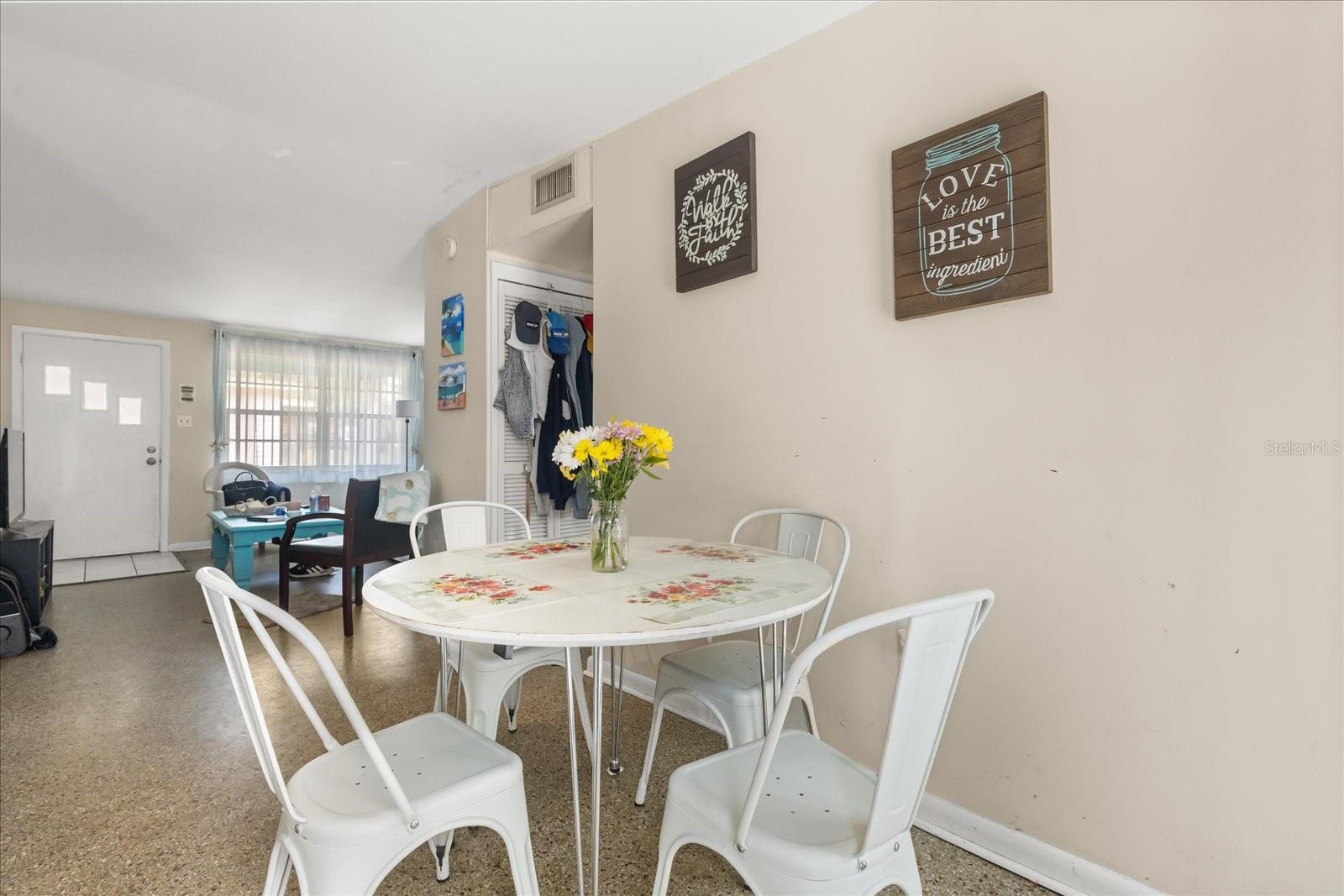 WEST BAY MANOR - Residential Income