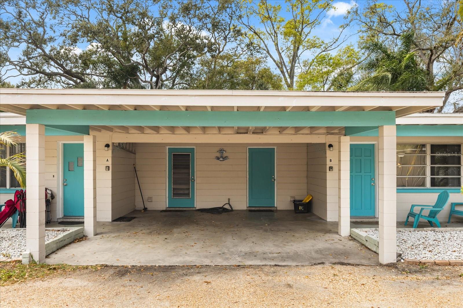 WEST BAY MANOR - Residential Income