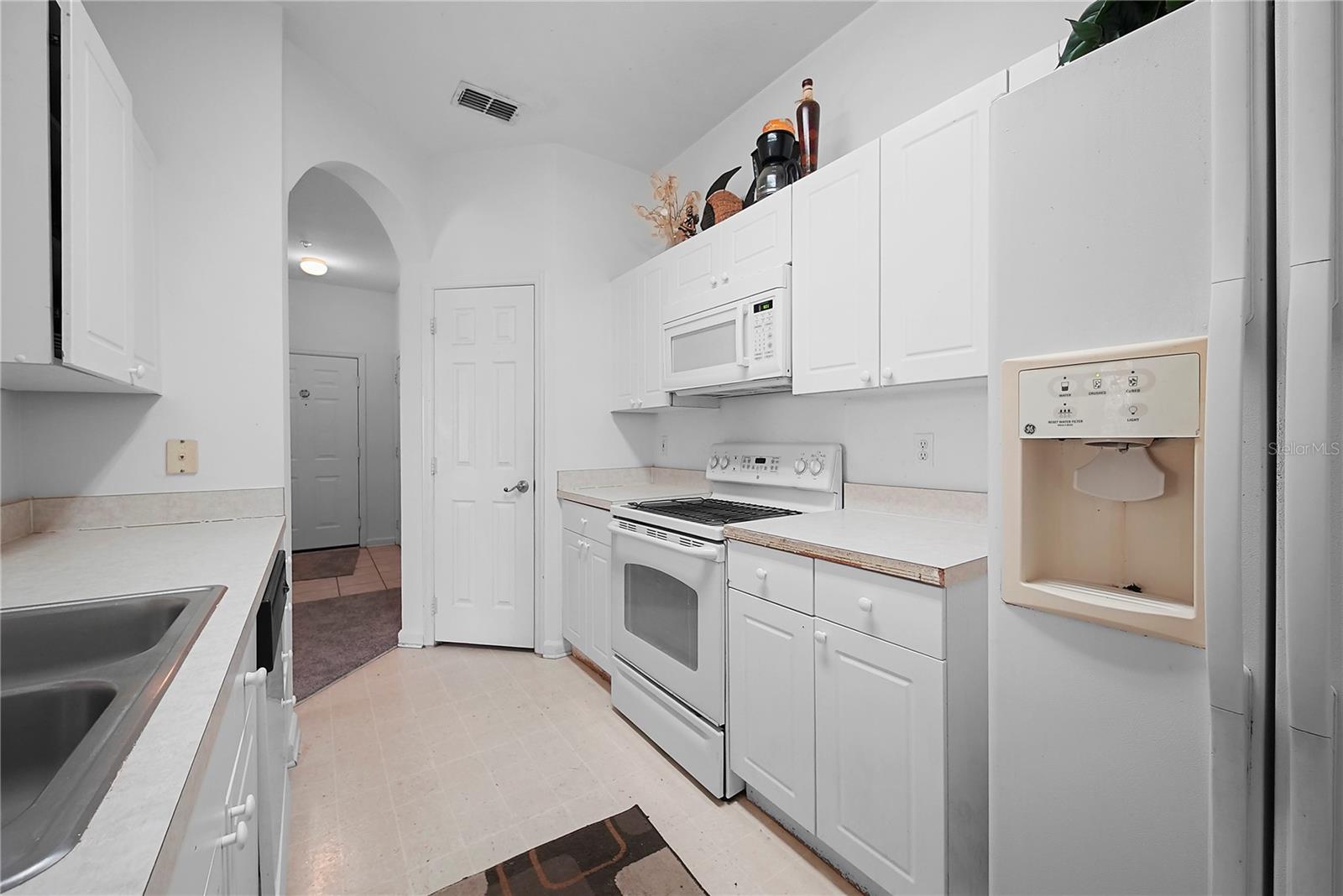 WYNDHAM PALMS CONDO PH 3 - Residential