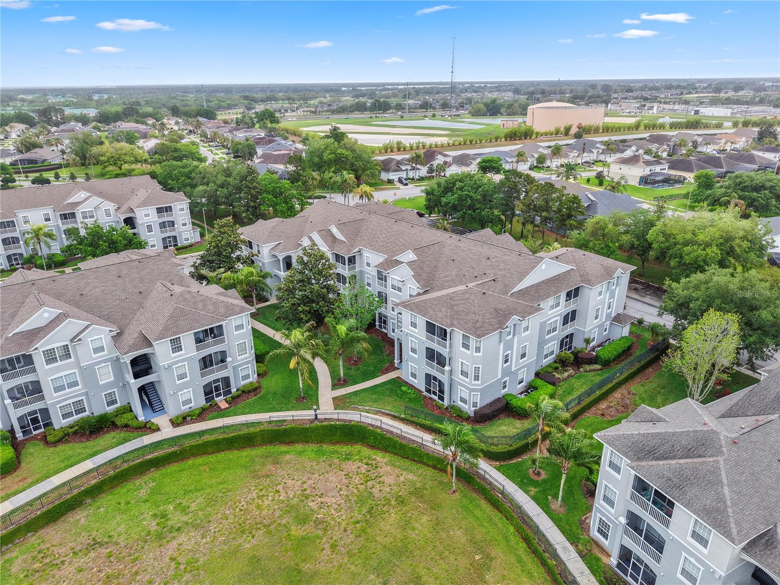 WYNDHAM PALMS CONDO PH 3 - Residential