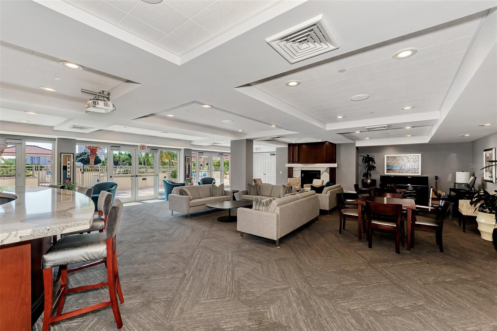 ONE HUNDRED CENTRAL - Residential