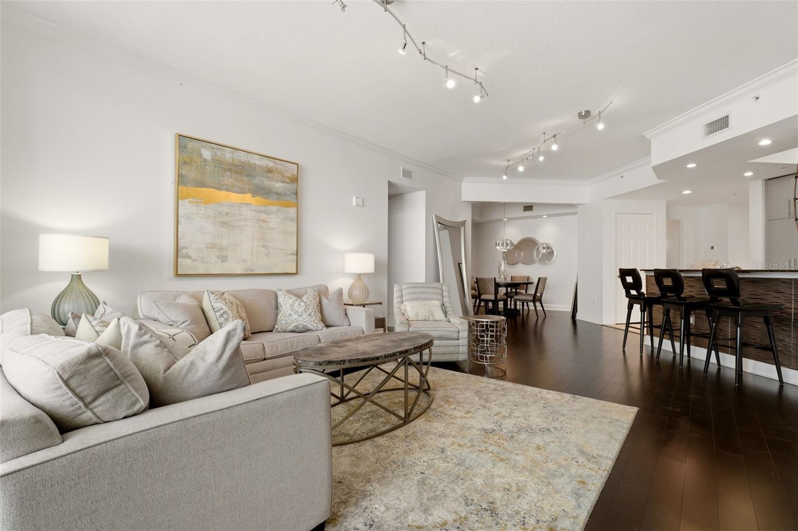 ONE HUNDRED CENTRAL - Residential
