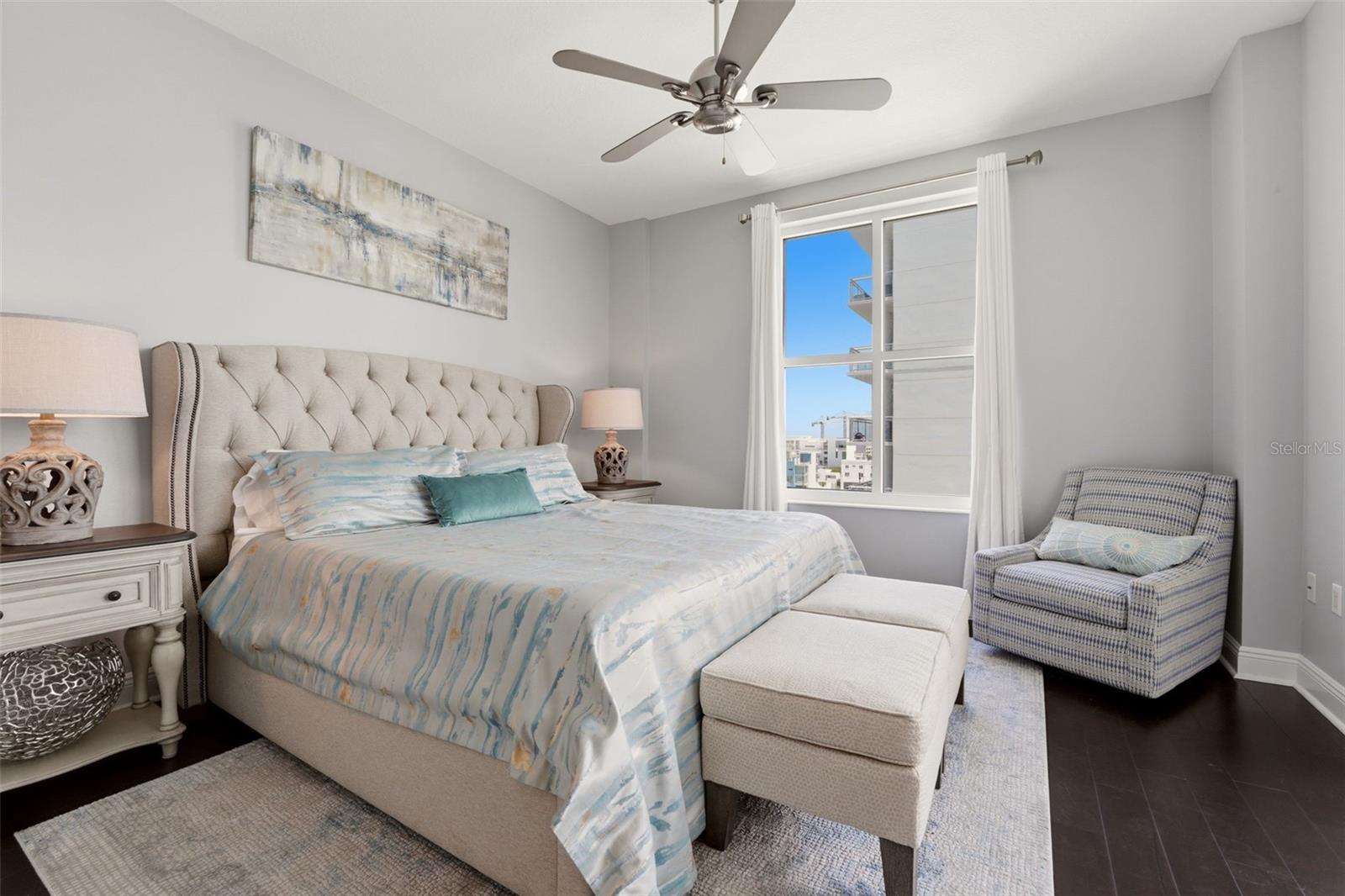 ONE HUNDRED CENTRAL - Residential