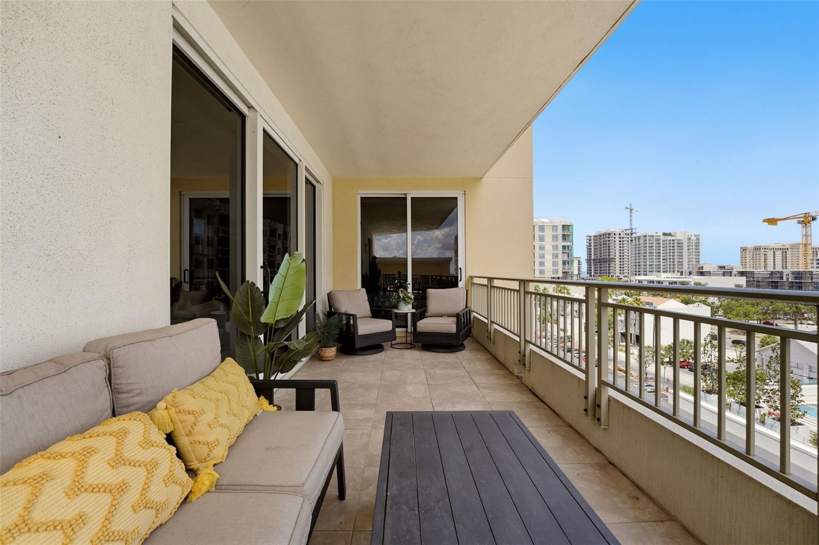 ONE HUNDRED CENTRAL - Residential