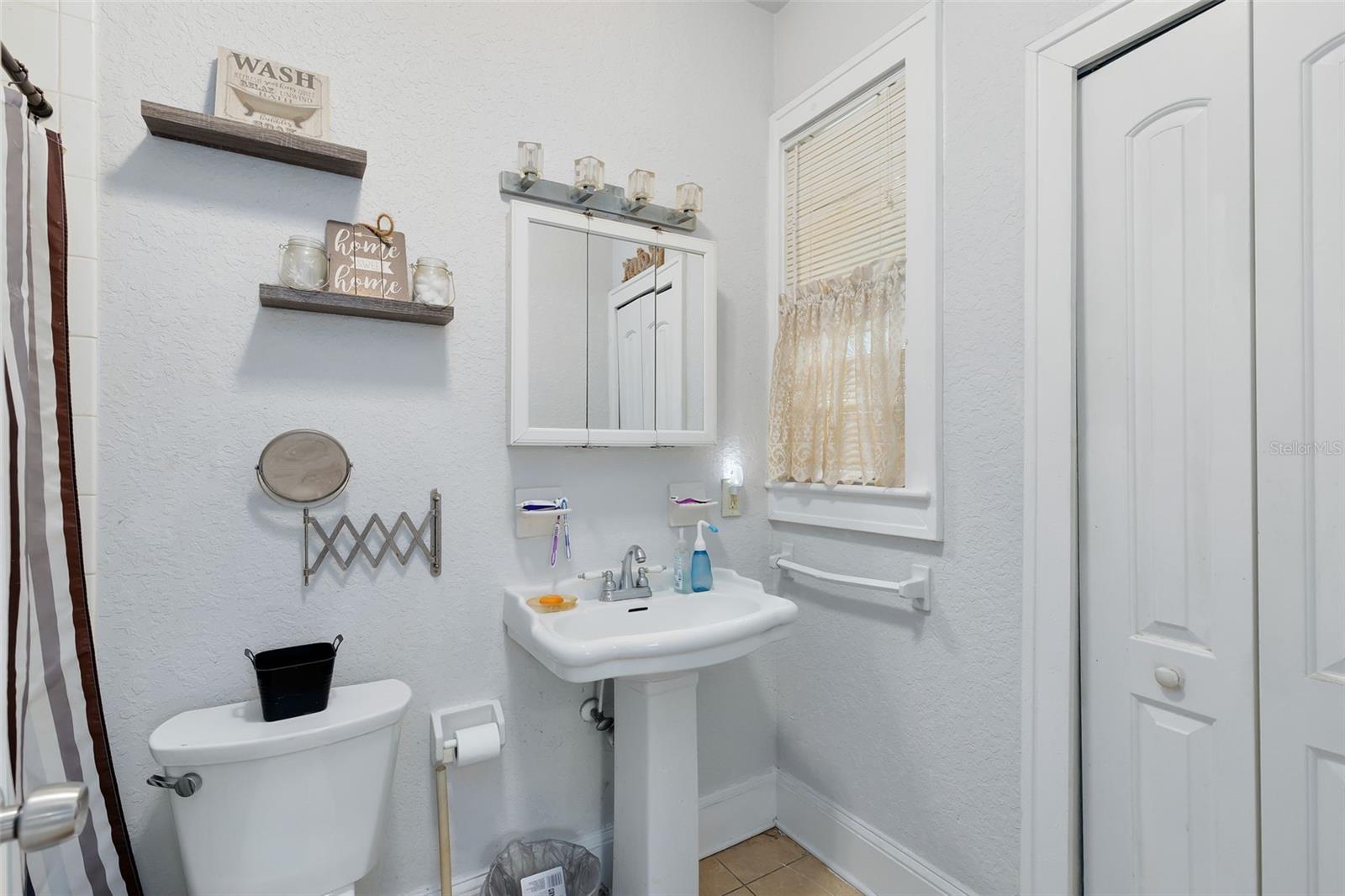 COLONIAL PARK SUB - Residential